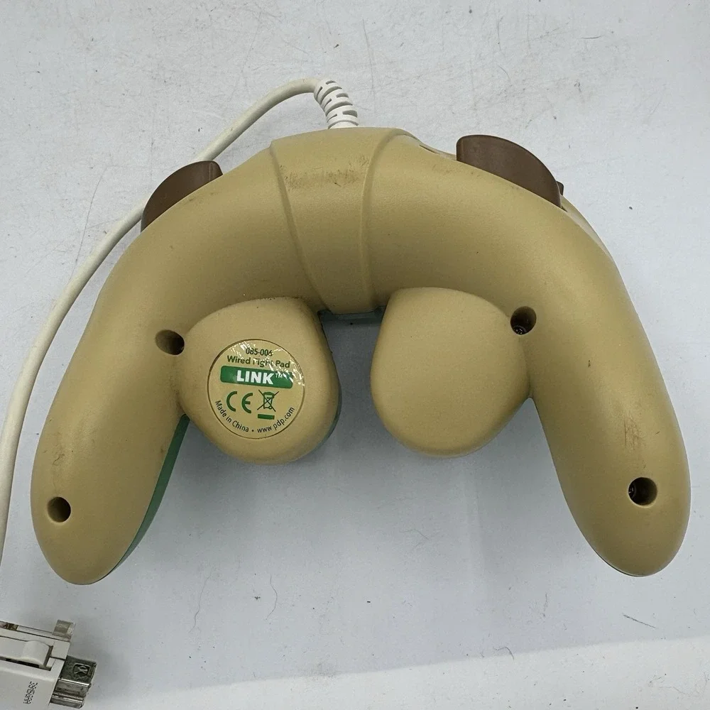 Nintendo Wii PDP‎ Controller 085-006 Wired Fight Pad Link Edition Green